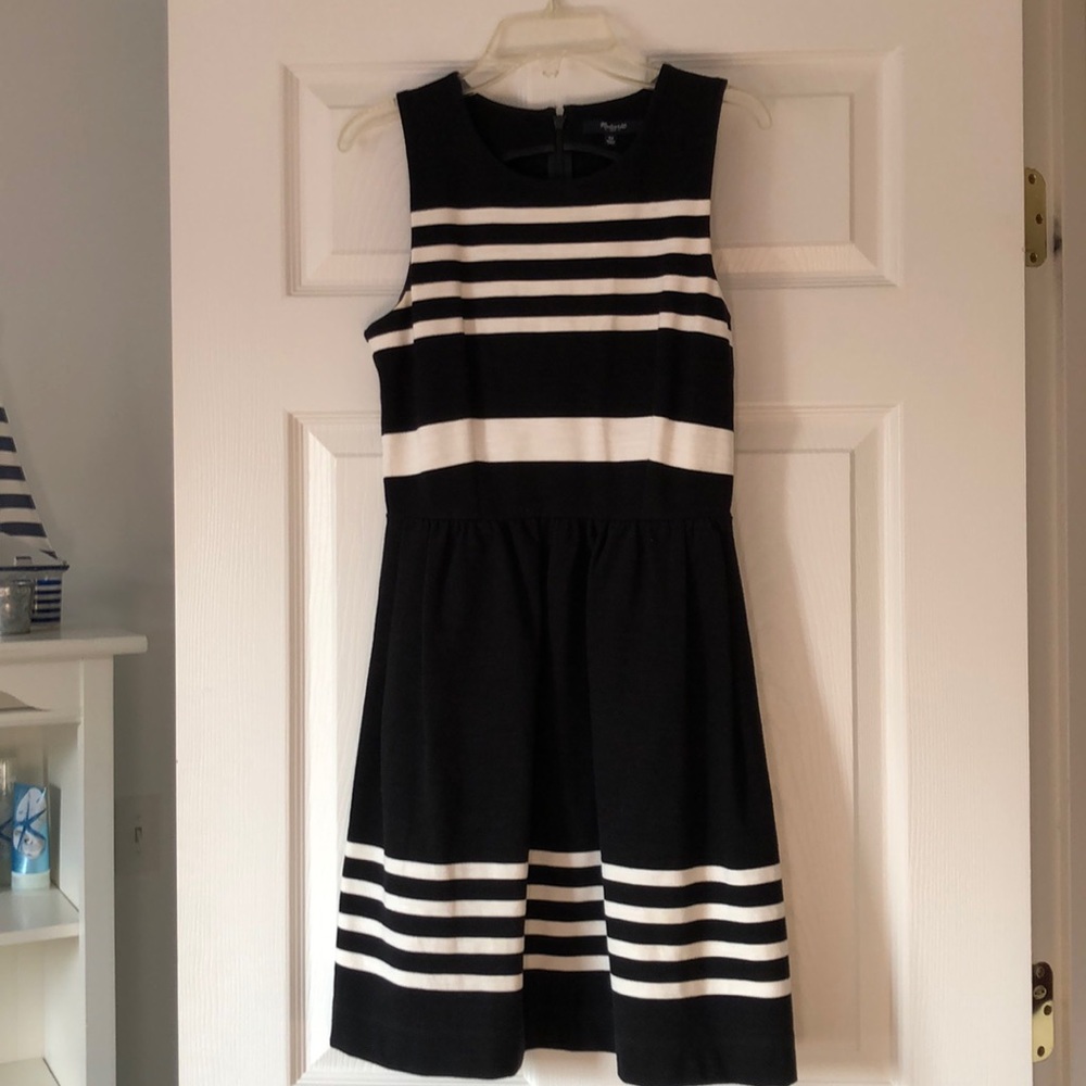 Madewell classic dress in size XS